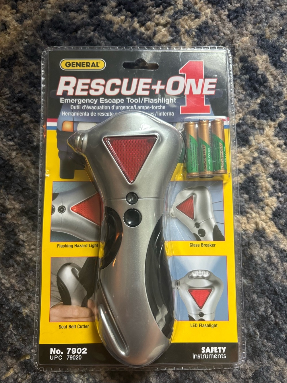 Rescue+One Emergency Escape Tool/Flashlight - Silver